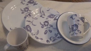 Corelle PROVENCAL 11/pc set: 3dinner, 3 lunch, 3 bowls, 2 mugs                M5 - Picture 1 of 2