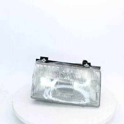 Número de pieza de montaje de faro derecho TYC - 114-00211R para Ford Tempo 1994 Foto 1 de 4