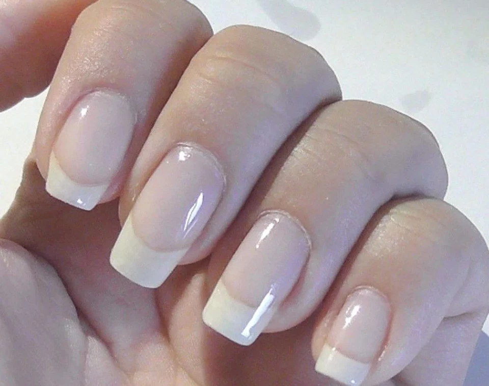 Smalto unghie lunga durata lucido trasparente rinforzante resistente Effetto Gel - Immagine 1 di 4