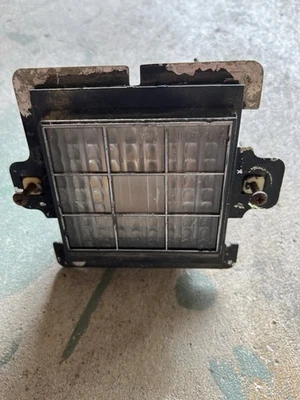 1978 AMC CONCORD LH TURN SIGNAL PARKING LAMP ASSY - Image 1 of 2