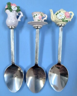 Cucharas coleccionistas Avon Tea Time Memories - 3 estilos para elegir Foto 1 de 4