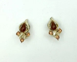 Vintage Clip On Earrings - Gold Tone - Faux Topaz & Jade Rhinestones - Picture 1 of 3