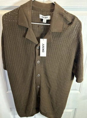 Camisa suéter masculina DKNY café marrom grade M botão nova com etiquetas | Designer casual - Imagem 1 de 4