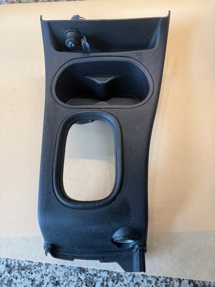 05-10 CHEVY COBALT переключатель ободок чашка держатель отделки панели крышка зажигалка 12 В черный - Изображение 1 из 4