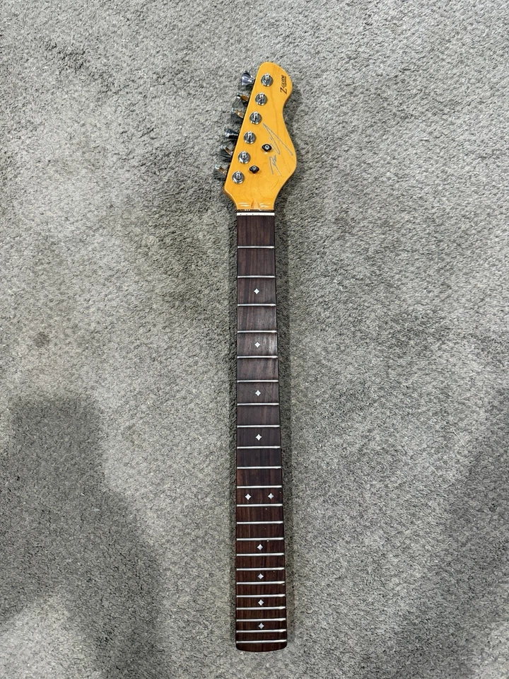 Cuello Dean Zelinsky Z-Glide con diapasón de palisandro. Foto 1 de 4