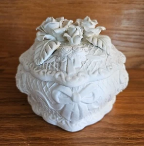 Vintage Porzellan Schmuck Schale Herzform Floral Elfenbein 5x6 Deko - Bild 1 von 10