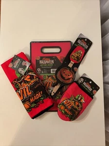 Disney Villain Halloween Kitchen Set Cutting Board Towels Oven Mitt Spatula - Picture 1 of 11