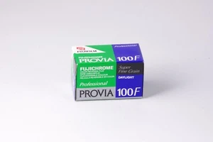 Pelicula Film Fujifilm Fujichrome Provia 100F 135mm Film Caducada - Imagen 1 de 2