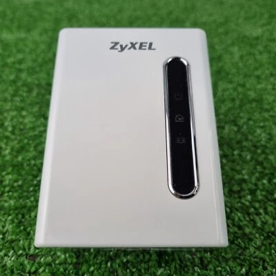 ZyXEL Powerline HomePlugAV Adapters 200Mbps PLA-401 UK Plug PLA401 - Image 1 of 4