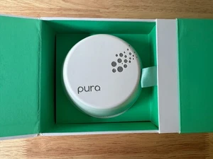 Pura Electric Plug In Air Freshener Version 003PURA Model US66B0003UT w/ Box - Picture 1 of 2