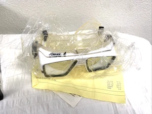 Vintage U.S. Divers Hawaii 4 white Adult Dive Mask #294101 diving snorkeling - Picture 1 of 17