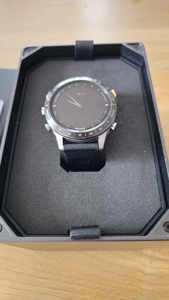 Garmin Marq Athlete Titan/Saphir(UVP:1599€) - Bild 1 von 4