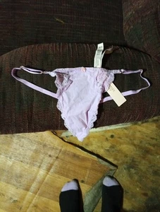 victoria secret v string thong Small - Picture 1 of 2