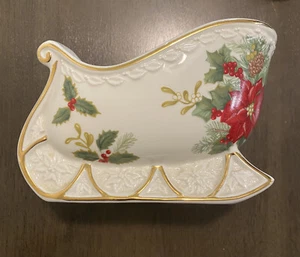 Mikasa Christmas Sleigh Centerpiece 8.5” Holiday Bloom Fine Porcelain Decoration - Picture 1 of 6