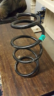 Mola helicoidal dianteira direita ou esquerda Ford Focus 2012-2013 fabricante de equipamento original  - Imagem 1 de 3