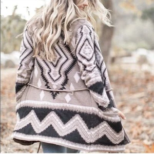 Lovestitch Cardigan Sweater Women’s Large Tribal Boho Beige Oversized Open Cozy - Picture 1 of 8
