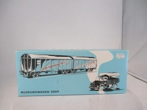 Märklin H0 48009 Gedeckter Güterwagen Museumswagen 2009 mit Auto in OVP - Bild 1 von 3