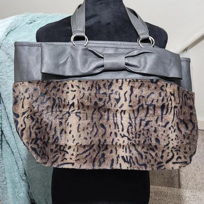 Cheetah print leather and faux fur tote bag with bow detail, magnetic close - Image 1 of 4
