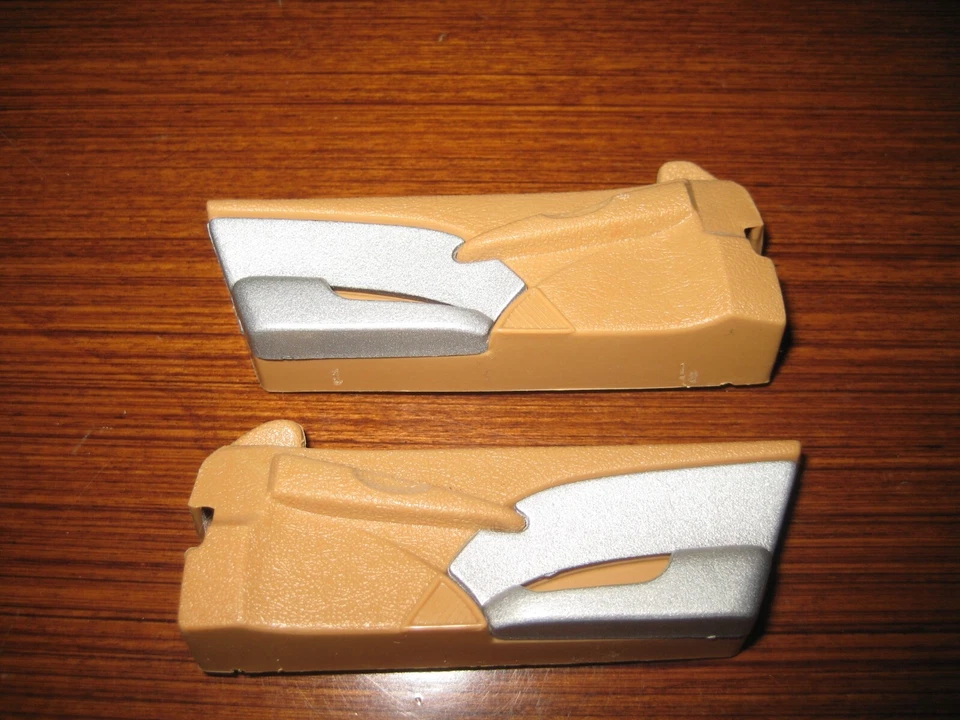 COPPIA PANNELLI PORTE GIUGIARO PRIMA BURAGO 1/18 TUNING O DIORAMA - Immagine 1 di 1