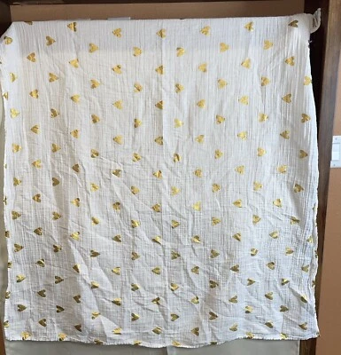 Mantas de bebé Cloud Island muselina gasa envoltura flores rosas corazones 47" Foto 1 de 4