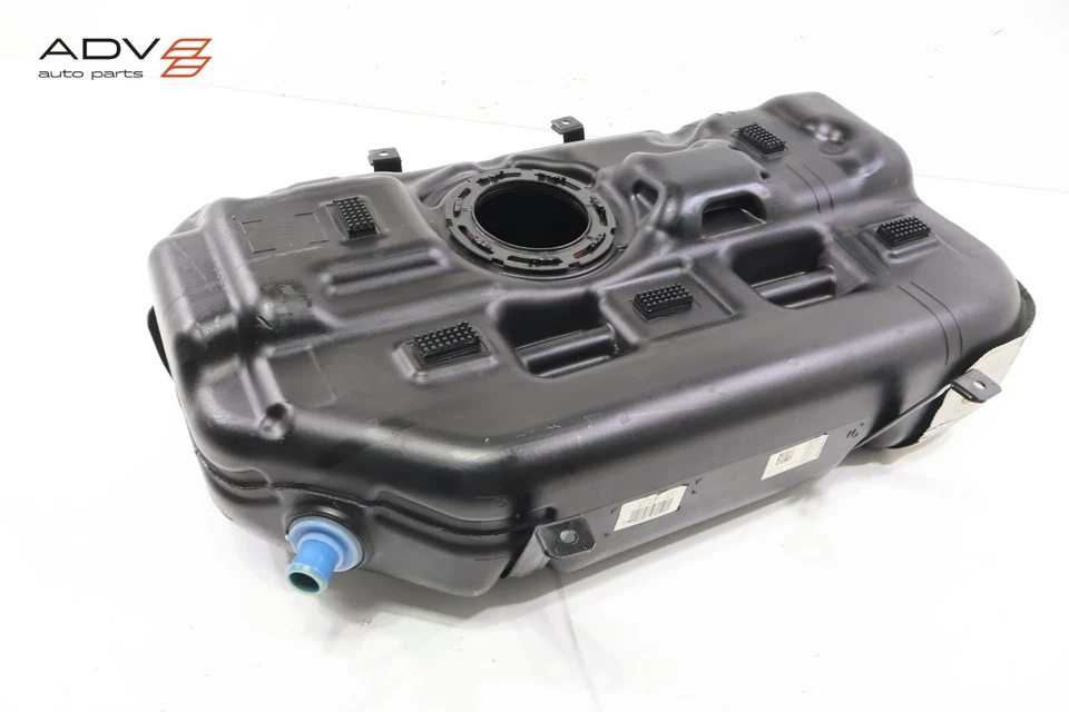 Depósito de tanque de gasolina RAM PROMASTER CITY 2015-2022 con escudo OEM Foto 1 de 4