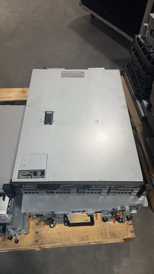 Dell Poweredge R510 2x Intel Xeon E5650 2.4 GHz 32 GB RAM CD/DVD drive No HDD - Image 1 of 1
