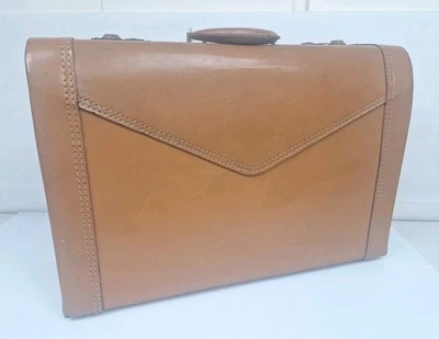 Vintage Mid-Century FLIGHT KING Brand Hard Shell Faux Leather Suitcase - RARE! - Image 1 of 4