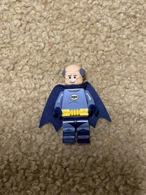 Lego DC Super Heroes Alfred Pennyworth Minifigure Batman 70922 Rare Free Ship