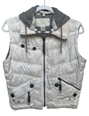 Maurices Junior Size Medium White Puffer Vest Full Zip Pockets Removable Hood - Image 1 of 4