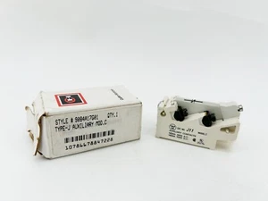 New Cutler Hammer J11 Auxiliary Contact NMA A600 AC R300 DC 9084A17G01 - Picture 1 of 5
