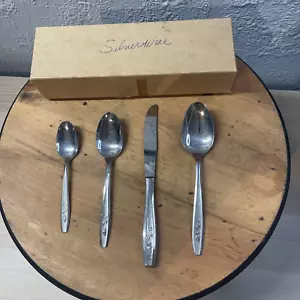 Set posate vintage Simeon L & George H Rogers Oneida Rose acciaio inox 43 pezzi - Foto 1 di 20