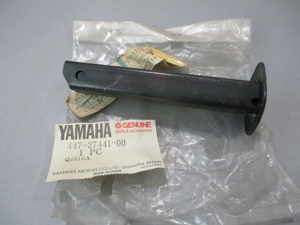 NOS Yamaha OEM Rear Footrest 2 1980-1981 XS850 1977-1979 XS750 447-27441-00 - Image 1 of 1