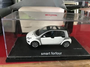 Smart Forfour Limited Dealer Edition Schuco in scale 1/43 READ B802 - Picture 1 of 24