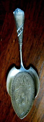 Antiguo cuchillo de postre ROGERS BROS HUMMINGBIRD plateado para servir pastel 1847 Foto 1 de 4
