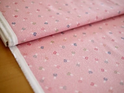 Makower Patchworkstoff SEWING ROOM mini Schere Schneiderschere kl. Motiv Nähraum - Bild 1 von 4