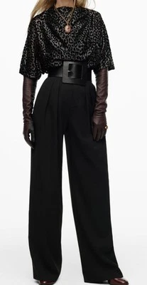 ZARA LIMITED EDITION GLÄNZENDER JUMPSUIT SCHWARZ FLIESSENDER KRAGEN GR XS M... - Bild 1 von 4