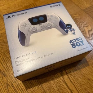 PS5 DualSense Controller Astro Bot for Japan - Picture 1 of 3
