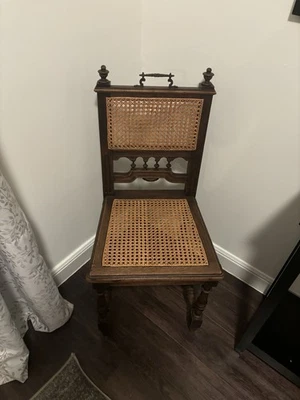 Vintage  RARE ANTIQUE FRENCH RENAISSANCE OAK HALL CHAIR - Image 1 of 4