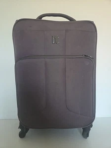 IT Luggage large black Lightweight case 61x40x26 CM USED (2) - Picture 1 of 7