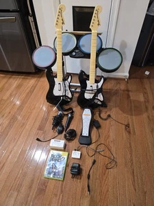 Xbox 360 Rock Band 2 Drum Set 2 Gitarren Fender Bundle Mikrofon Spiele - Bild 1 von 13