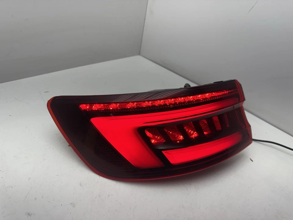 Lámpara de luz trasera exterior lado conductor Audi A4 17-29 8W5945091F OEM Foto 1 de 4