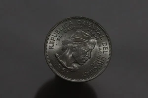 π§ πΊπΎ URUGUAY 10 PESOS 1961 SILVER HIGH GRADE B84 #K3829 - Picture 1 of 2