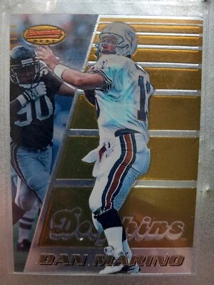 1996 topps Dan Marino # 10 - Image 1 of 2