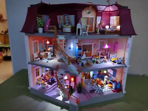 Playmobil Mein Großes Puppenhaus 5302 - 7 Zimmereinrichtungen - 2x Beleuchtung - Bild 1 von 18