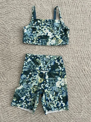 OFFLINE by Aerie Real Me Activewear Set 7” Biker Shorts Sports Bra M Blue Floral - Image 1 of 4