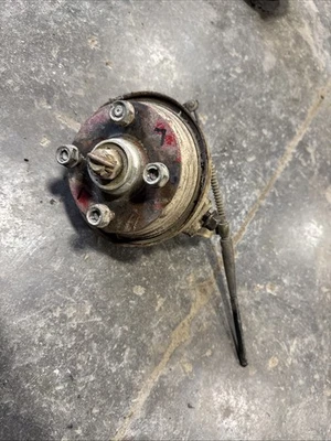 honda fourtrax 125 Front Left Spindle With Hub 1987 Foto 1 de 4