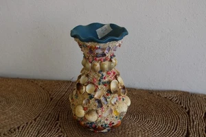 Vase aus Ton mit Muscheln belegt - Bild 1 von 3