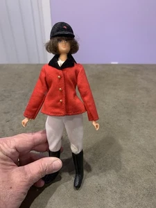 Bambola Brenda Breyer Action Rider Red Show Jumping Jacket, 1990-2000 - Foto 1 di 4