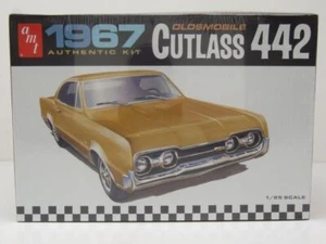 Oldsmobile Cutlass 442 1967 kit de construcción de plástico coche modelo 1:25 AMT - Imagen 1 de 5