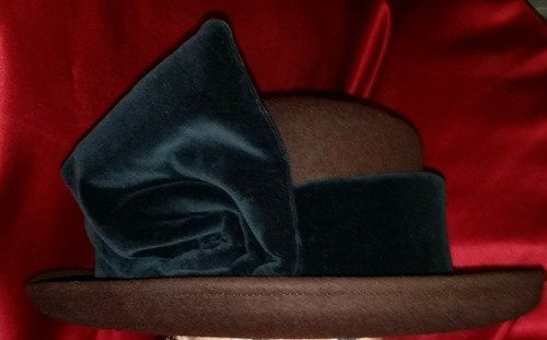 Abito donna BURBERRY CAPPELLO ricco LANA MARRONE e fiocco velluto nero vintage BELLISSIMO